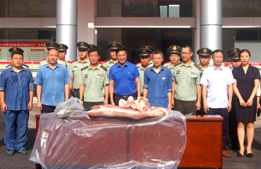 瀘天化弘潤公司“八一”前夕慰問消防官兵