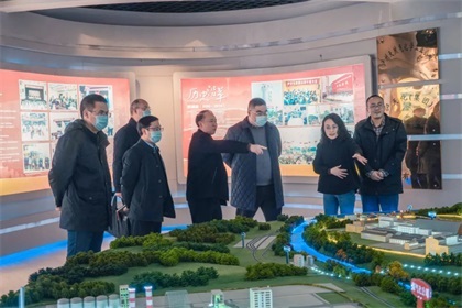 瀘州市稅務局黨委書記、局長陳銳一行蒞臨我公司調研