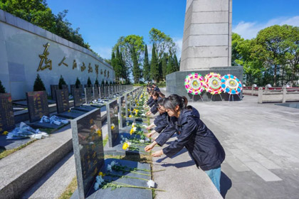 瀘天化股份公司團(tuán)委開(kāi)展“清明祭英烈、共鑄中華魂”主題團(tuán)日活動(dòng)