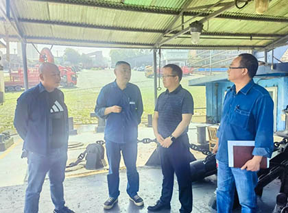 瀘天化集團(tuán)公司副總經(jīng)理陳錦率隊(duì)檢查港口節(jié)前安全工作