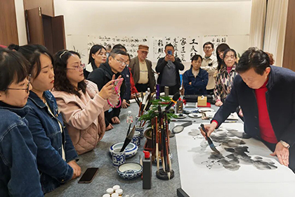 瀘天化詩(shī)書(shū)畫(huà)院2025年筆會(huì)成功舉辦